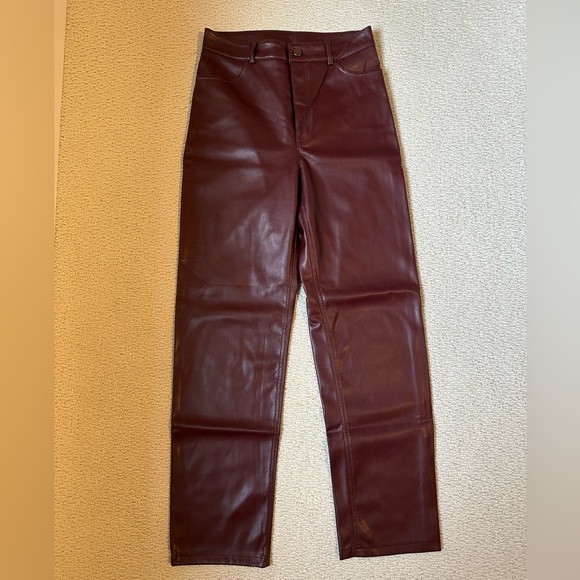 Dynamite Gisele Straight Leg Faux Leather Pants size 6 in Burgundy - Picture 3 of 6